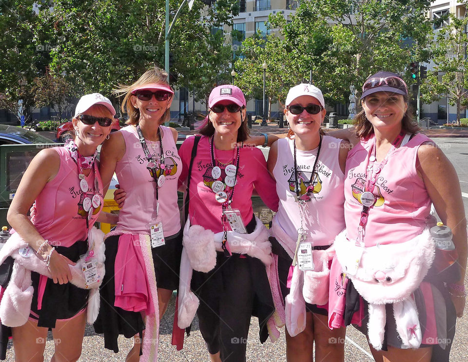 Oakland's runners for cancer awareness 
