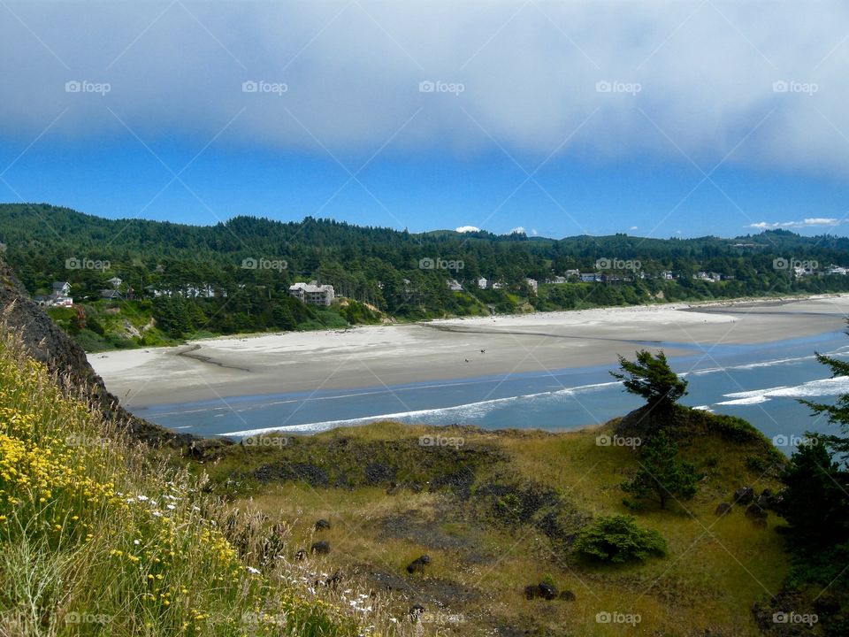 Beach and cliff along the Oregon coast