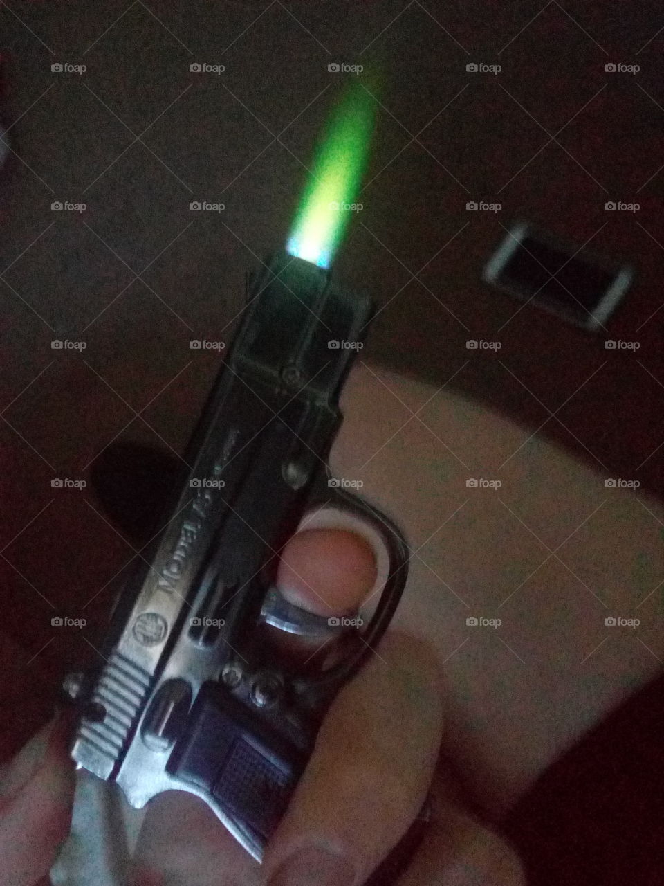 gun lighter green fl