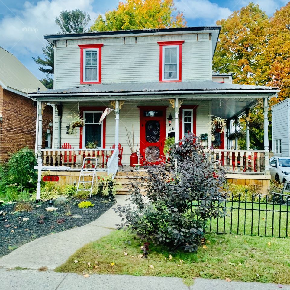 Old Time House in Lachute, Quebec, Canada 🏡