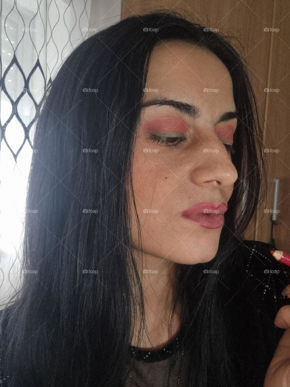 Green and red makeup