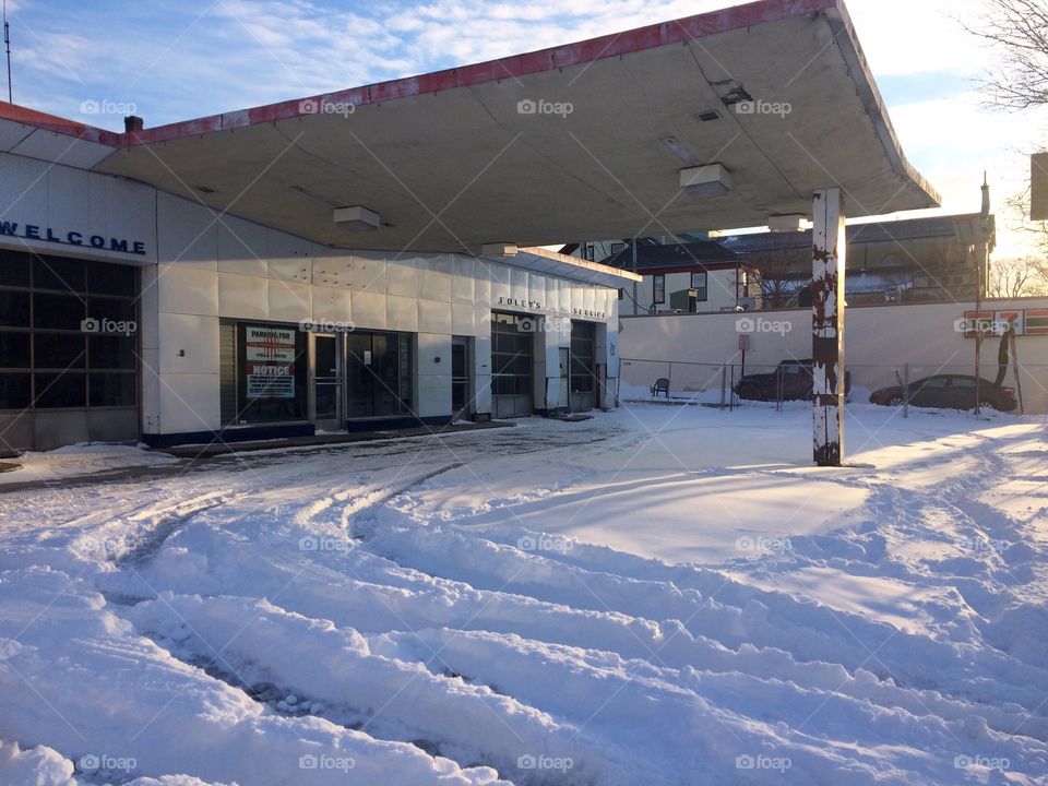 Gas station 