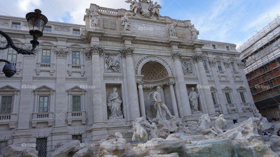 trevi fountain