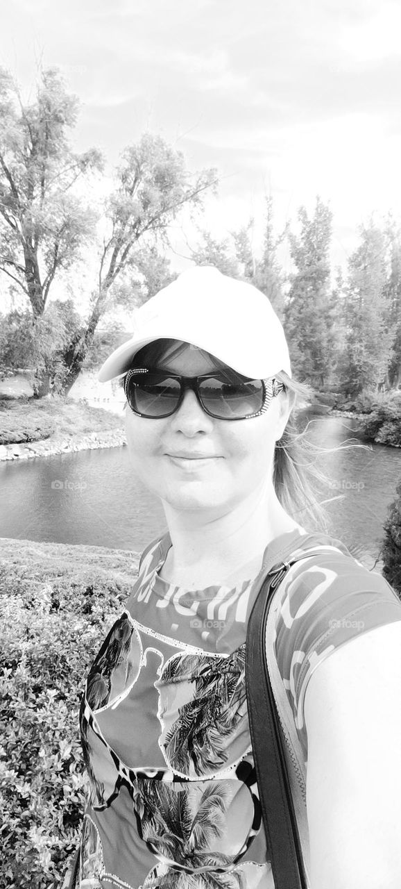 Beautiful girl with sunglasses