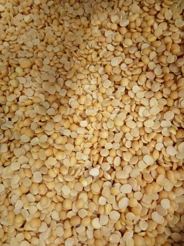 Split Yellow Pigeon Peas (Toor Dal)