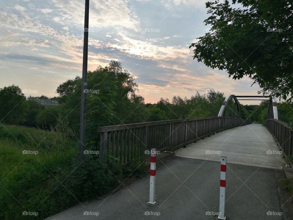 Die Brücke

The bridge of the side