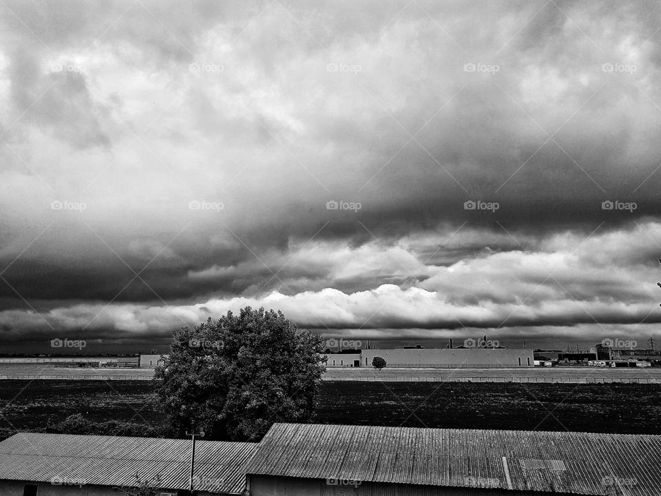 Stormy weather in bw