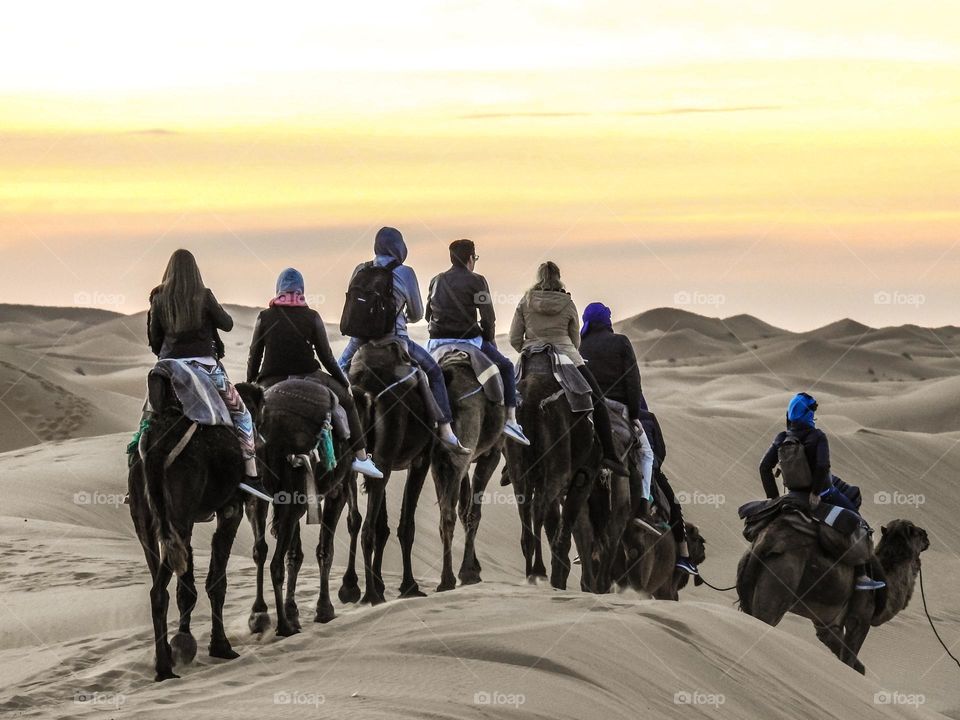 Riding inte the sunset Morocco 