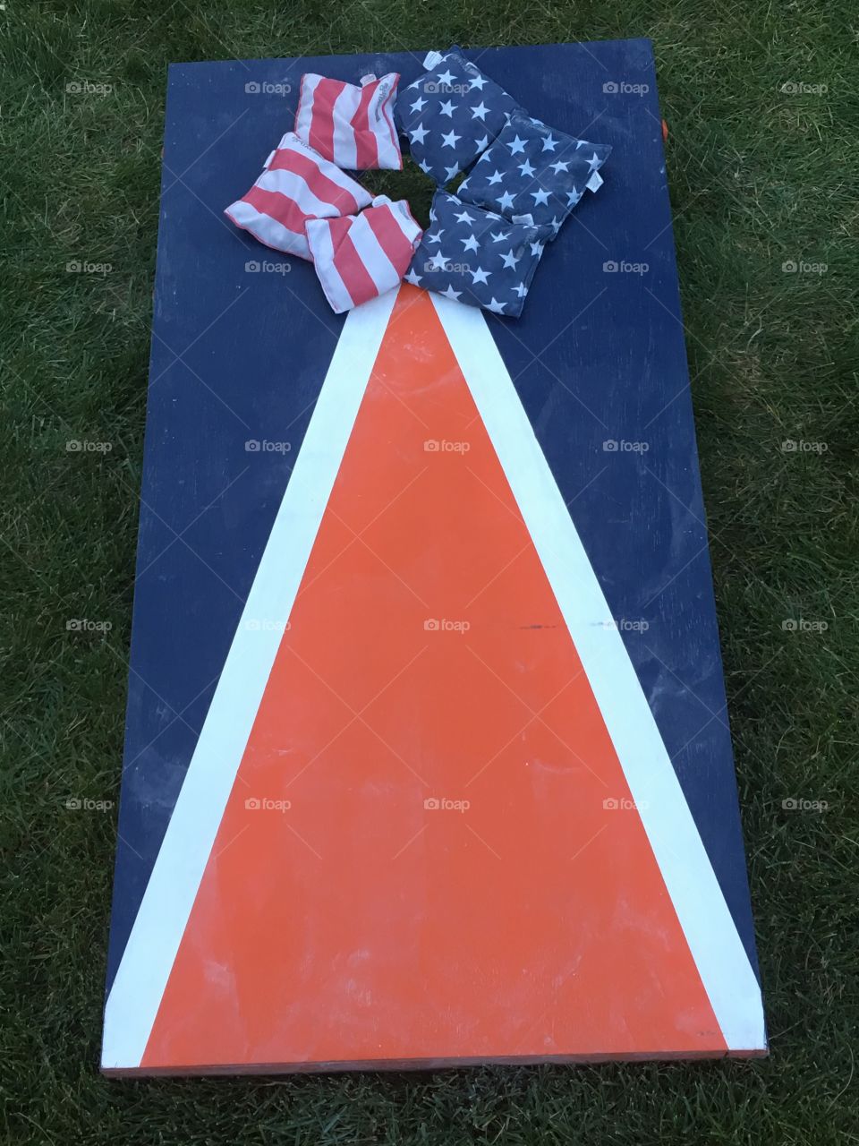Cornhole board