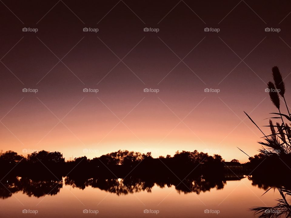 This Twilight pic is out of place. But We can squeeze into the missing pic prior to night. Darkness at the Top Orange Glow, the whole Horizon was Tremendously Glowing  Bright Yellow, adding Deep Orange Glow that Will eventually end up as Night. 