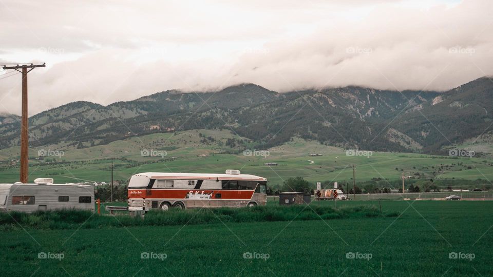 Gorgeous mountain range while greeted with beautiful plains.