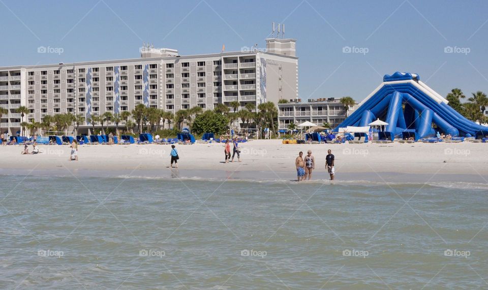 Fun in the sun, a vacation on the beach 