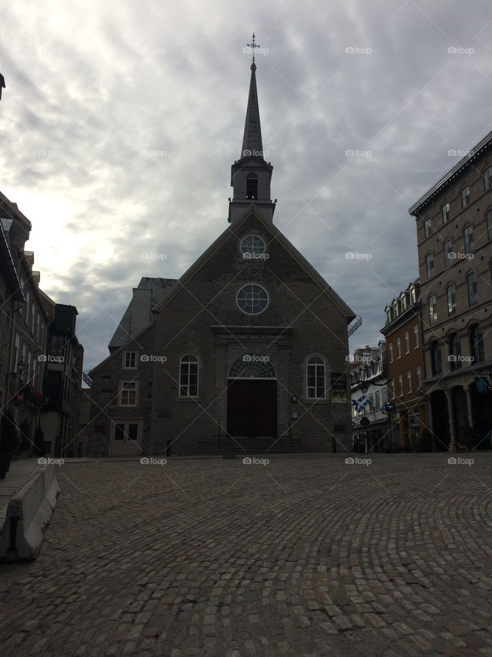 Church in the central square in Old Town Quebec 
