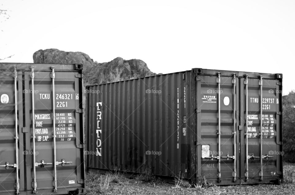 Storage containers