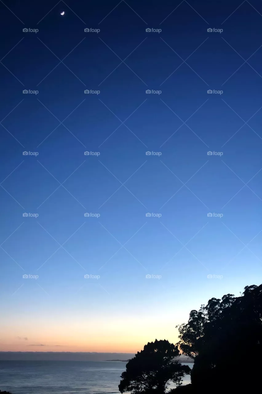 Clear Skies at Dusk