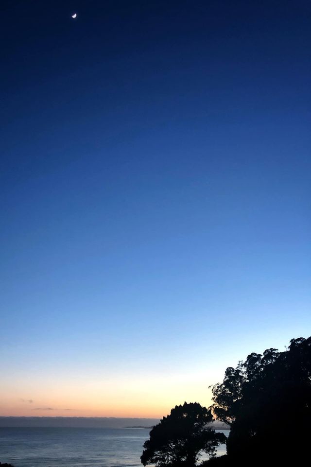 Clear Skies at Dusk