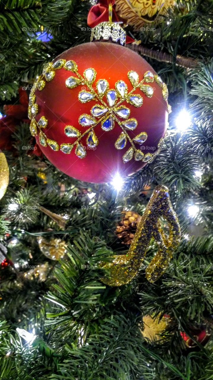 red Christmas ornament