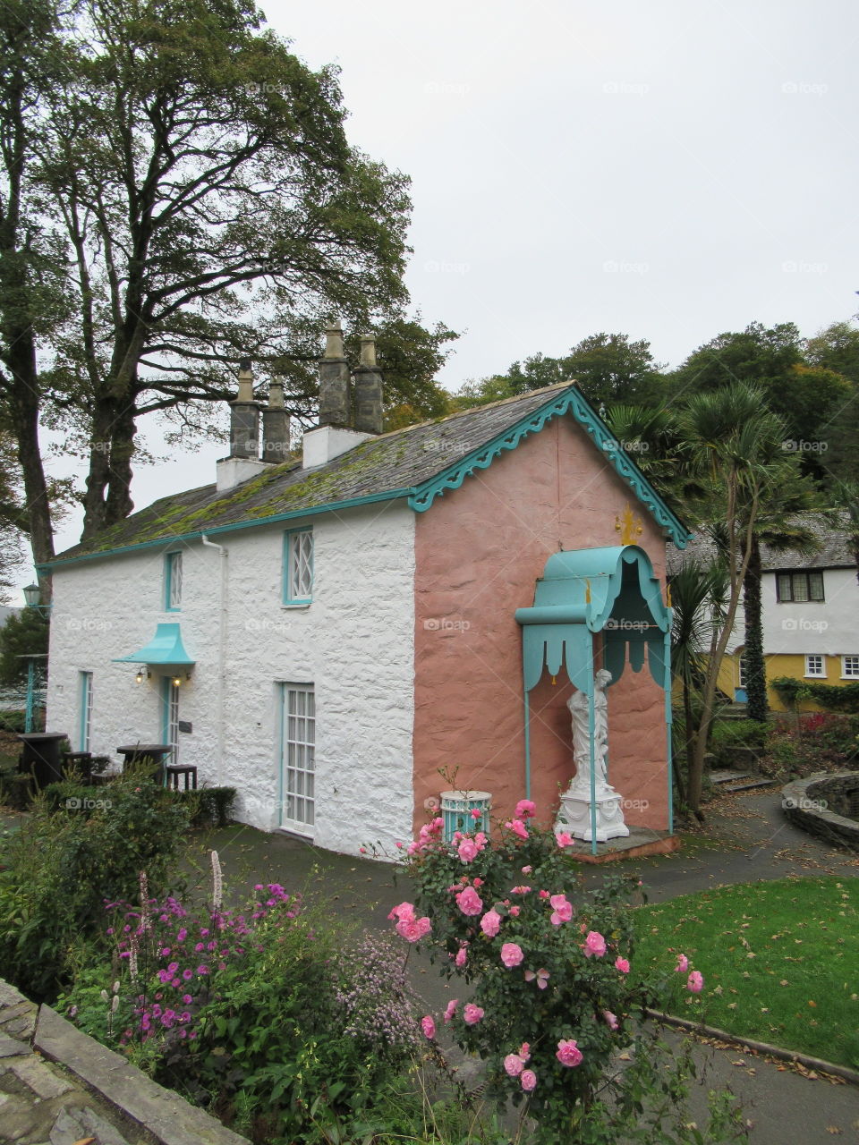 Portmeirion (coastal village in wales)