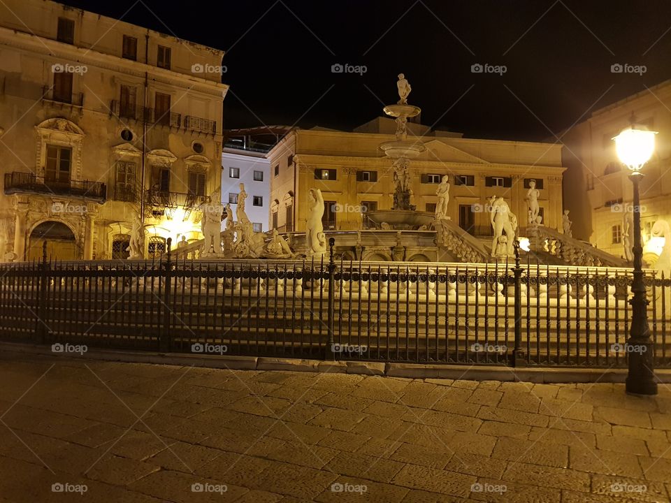 piazza della vergogna