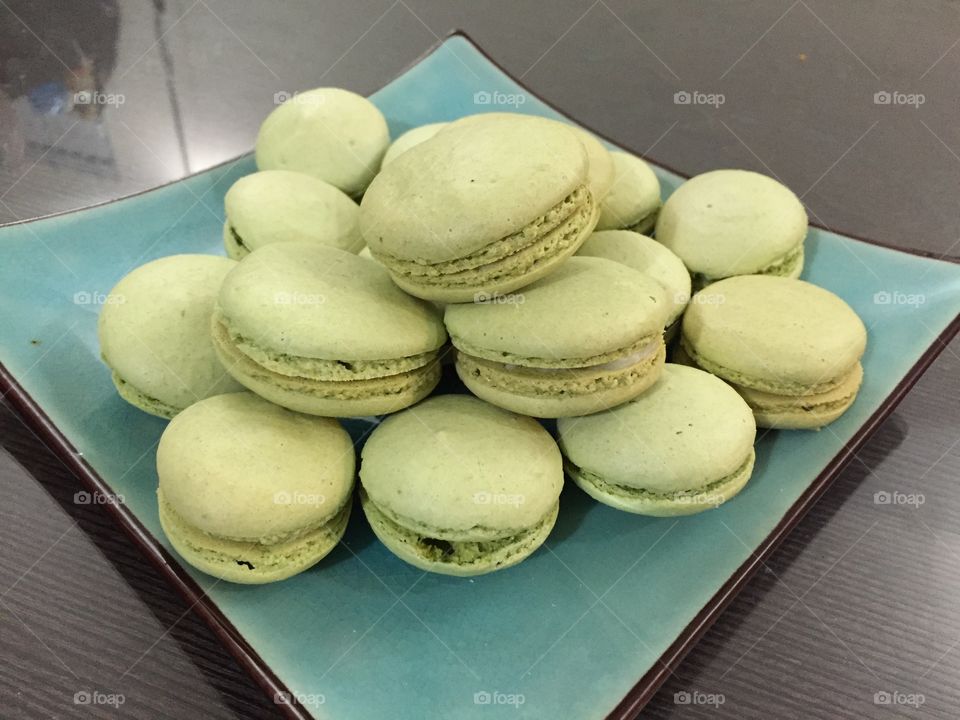 flavor macarons, French macarons, dessert, homemade, baking, green, sweet, yummy, delicious, plate, table, chef, green tea macarons 