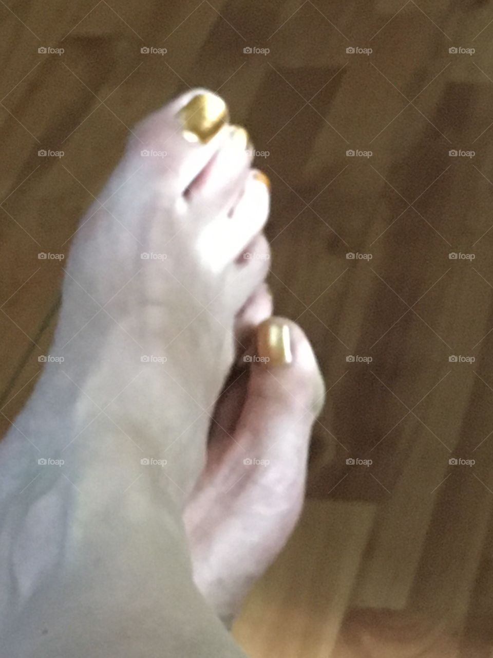 Platinum gold nail polish is my new favorite to make ugly feet look better and feel beautiful.