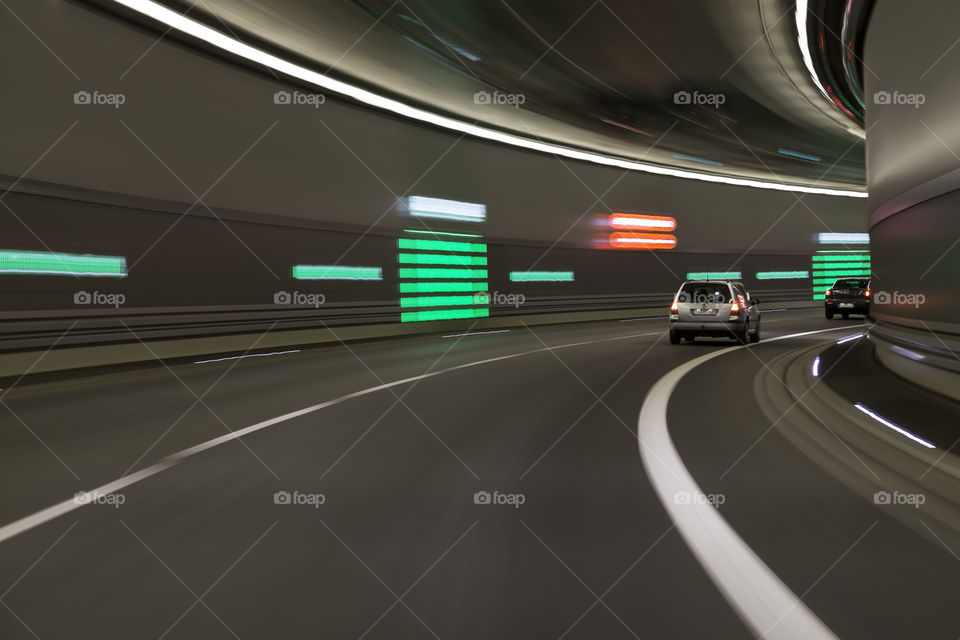 Speed in tunnel with two cars