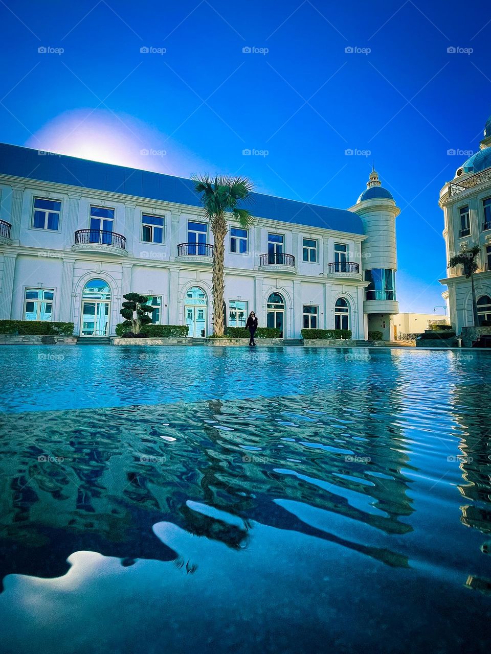 Royal Maxim Palace Kempinski, Cairo. Poolside at breakfast time on a January day.