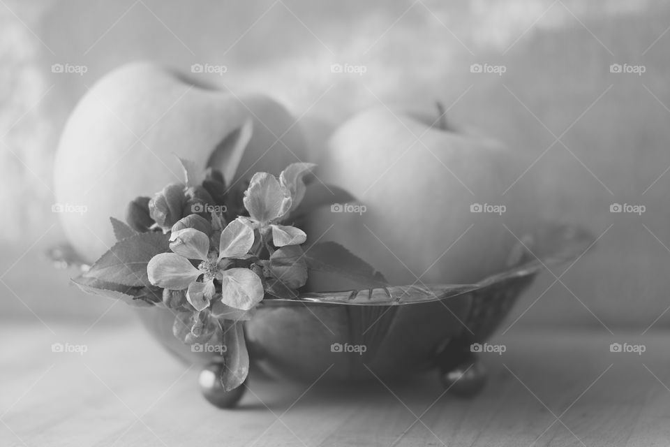 apple and flowers