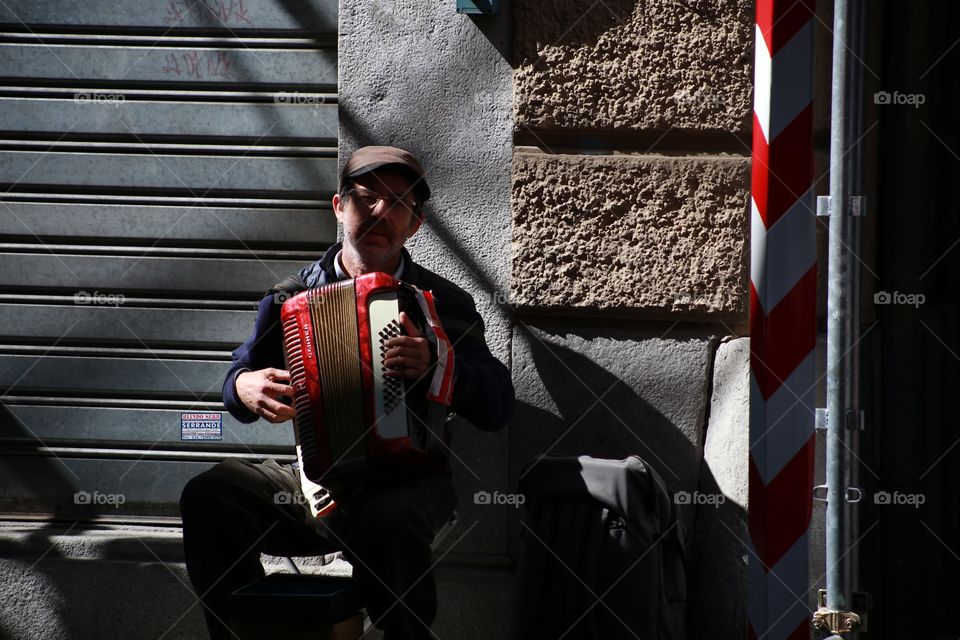 Street performer in Como, Italy. 