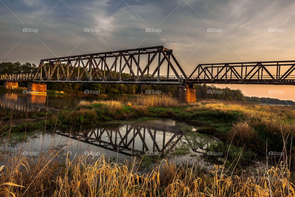 Most kolejowy na rzece Odra, Poland, Stany