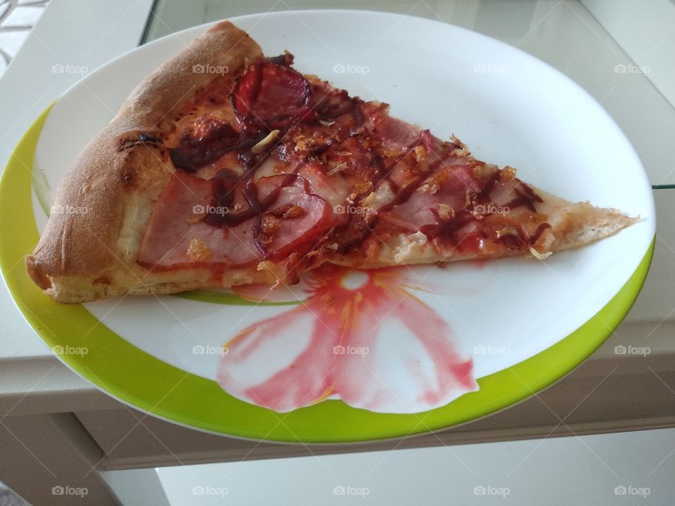 Meat pizza