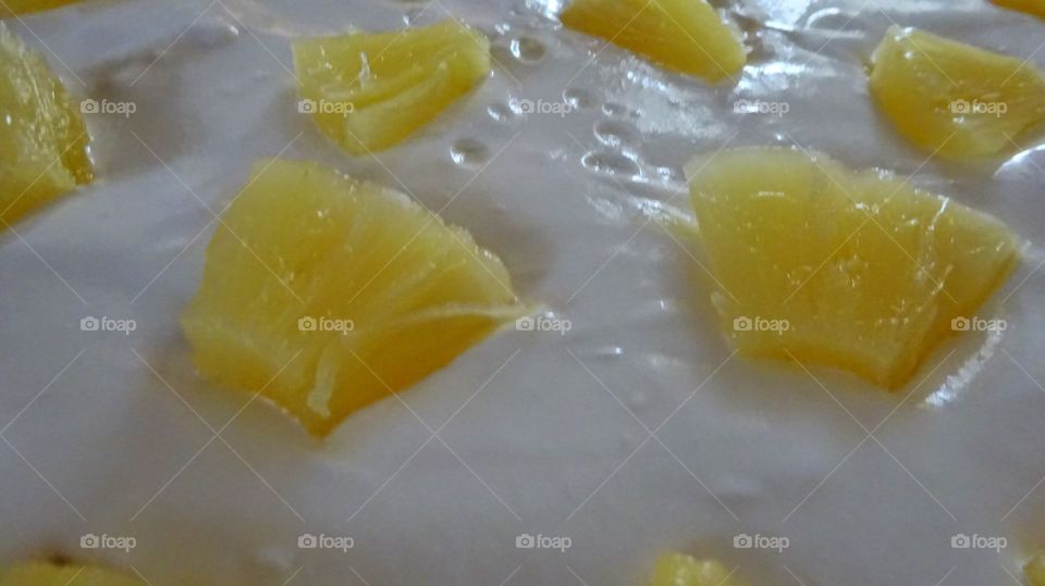 Yogurt with pineapple