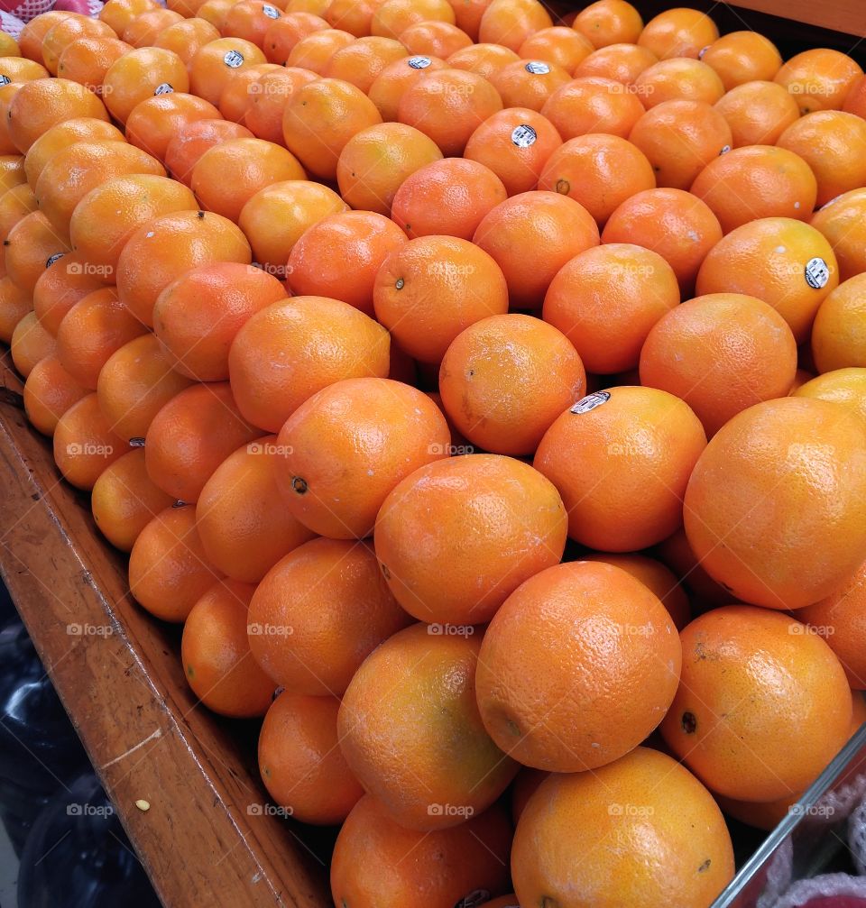 Pile of sweet oranges