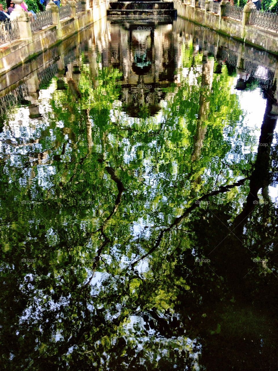 Reflejos....Jardín del Luxemburgo (Paris - France)