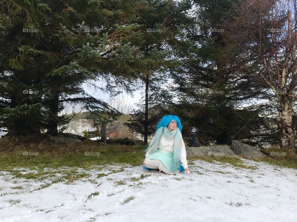Hatsune Miku enjoying the snow.