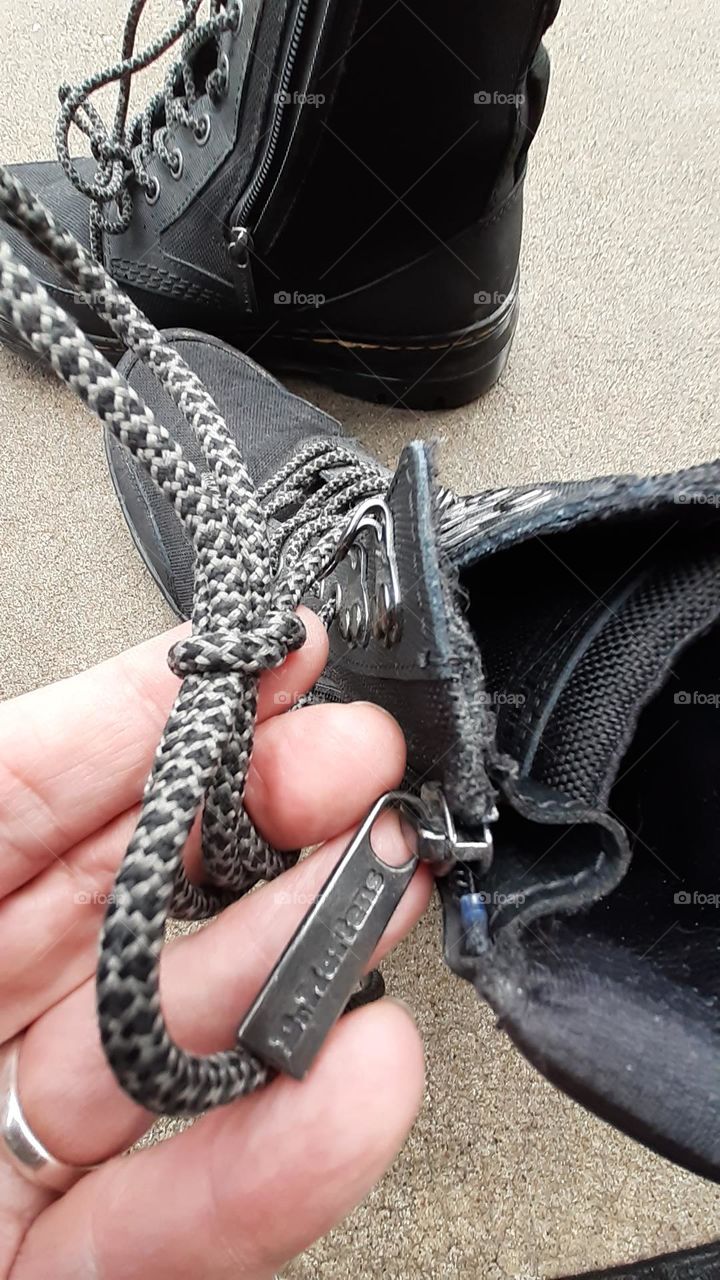 Dr. Martens Side Zip Combs