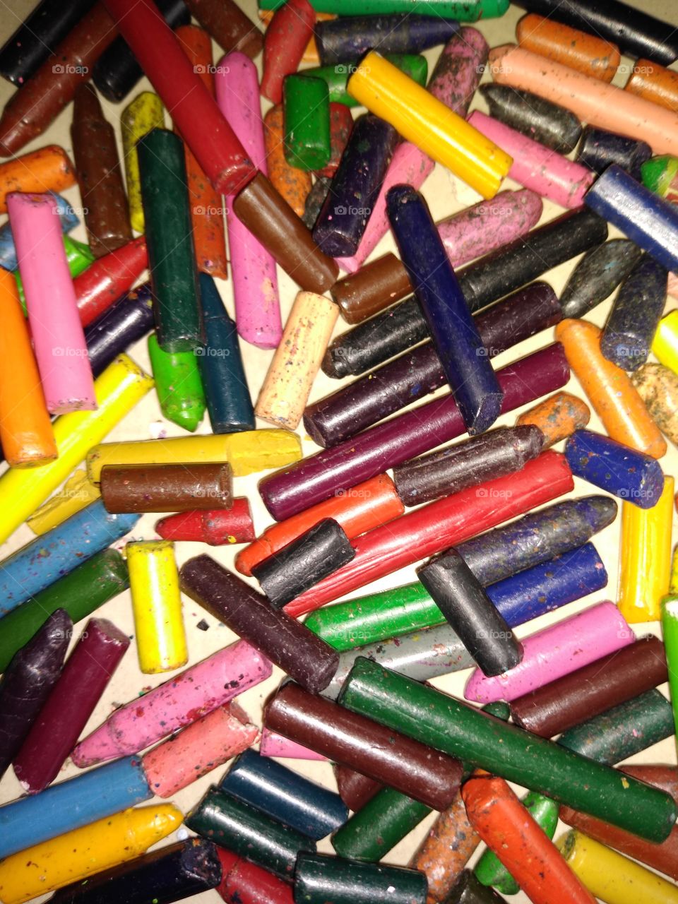 colours of crayons