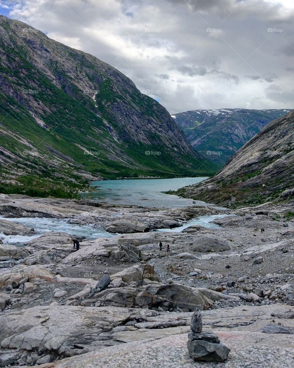 Nigardsbreen is a glacier arm of the Jostedalsbreen glacier, Jostedalen valley, Luster, Sogn of Fjordane county. Nigardsbrevassnet lake.