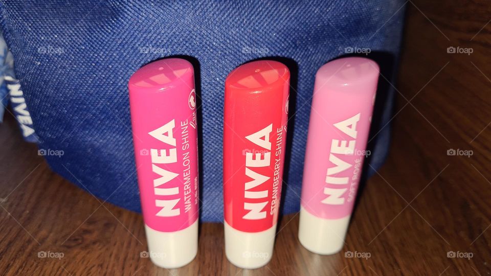 Nivea Lipsstick Pink Color