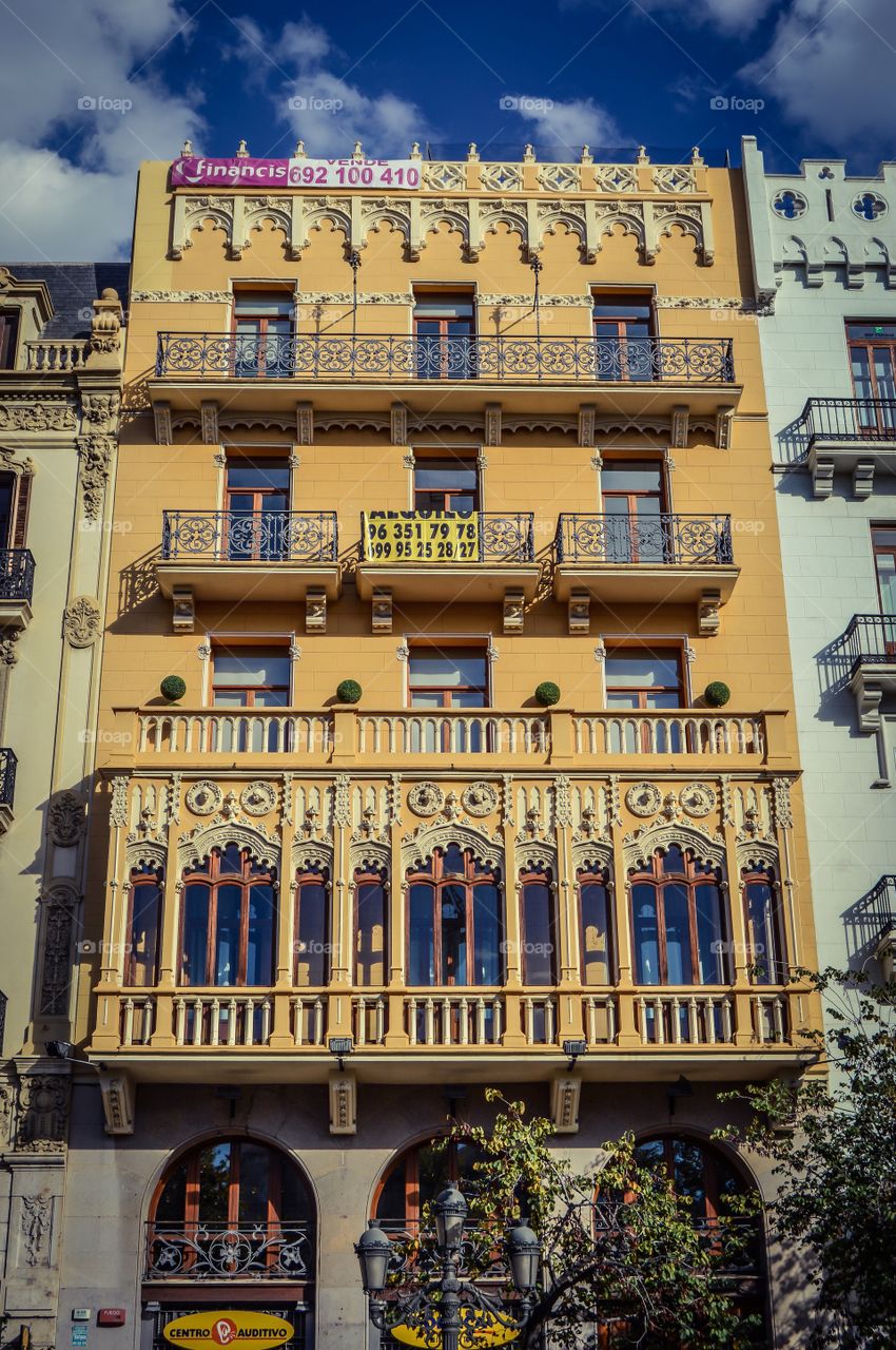 Edificio Noguera I, Plaza del Ayuntamiento 22 (Valencia - Spain)