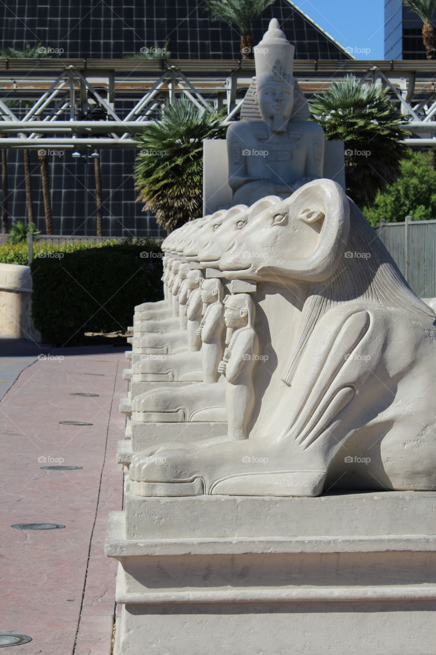 architecture statues