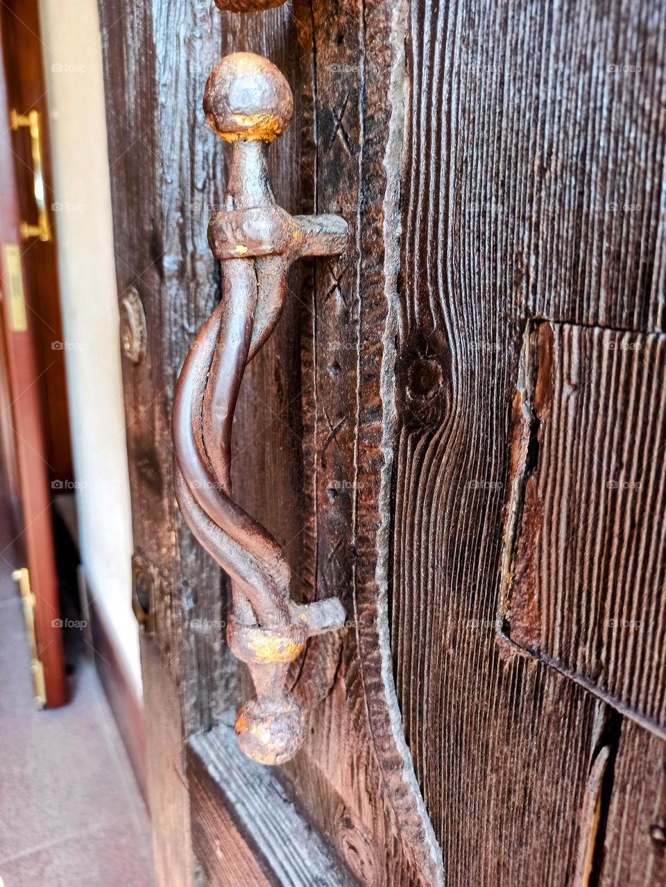 Door knobs. Unusual doorknobs.
accessories, doors, art, architecture, unusual, vintage doors, vintage doorknobs. Knob, doorknob , Venice door knobs, Italian knobs, Venice, Italy.