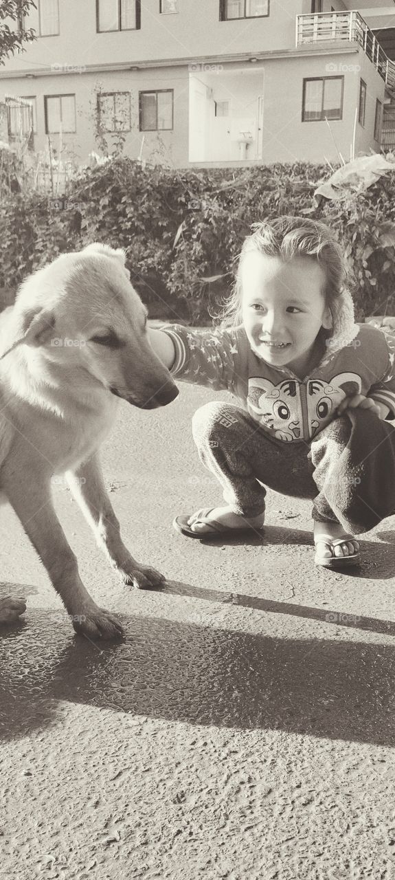 #noir♥️ watching kids playing enjoing life and taking pictures of them makes me happyy♥️♥️♥️😍#mobilephotography ♥️@meashishshrestha😊♥️♥️ #rateit😊 foryou😊♥️