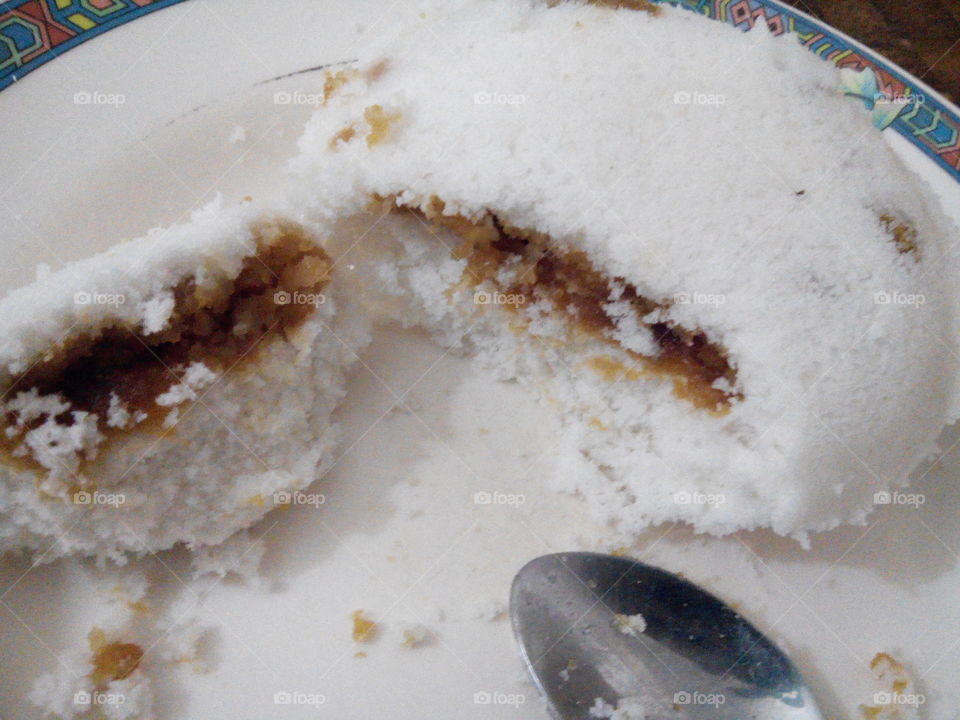 Delicious white cake combination of coconut, sugar, rice flour, sweet
location : Bangladesh
