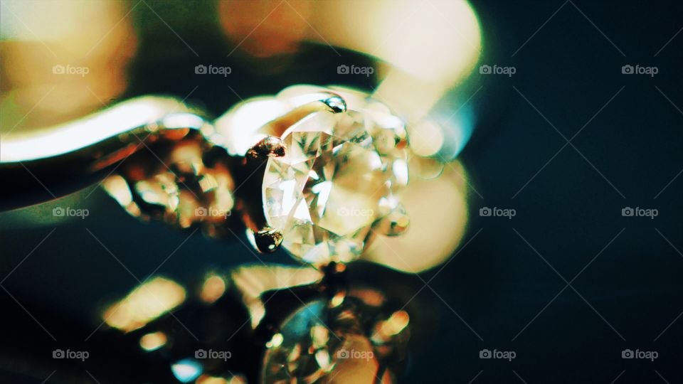 Macro diamond ring