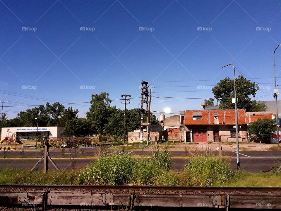 Álbum Viaje en Tren. Estación La Salle. Ferrocarril General Urquiza. Distrito  de Morón.  Provincia de Buenos Aires. República Argentina