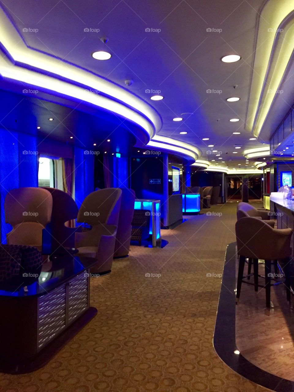 Cruise lounge 