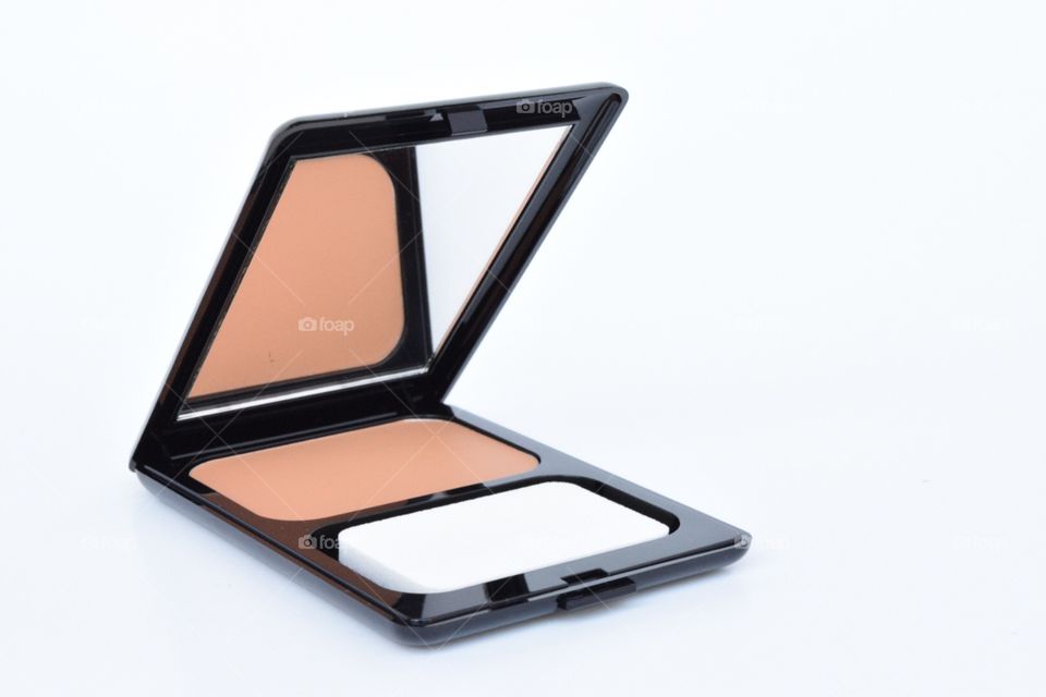 Make up compact