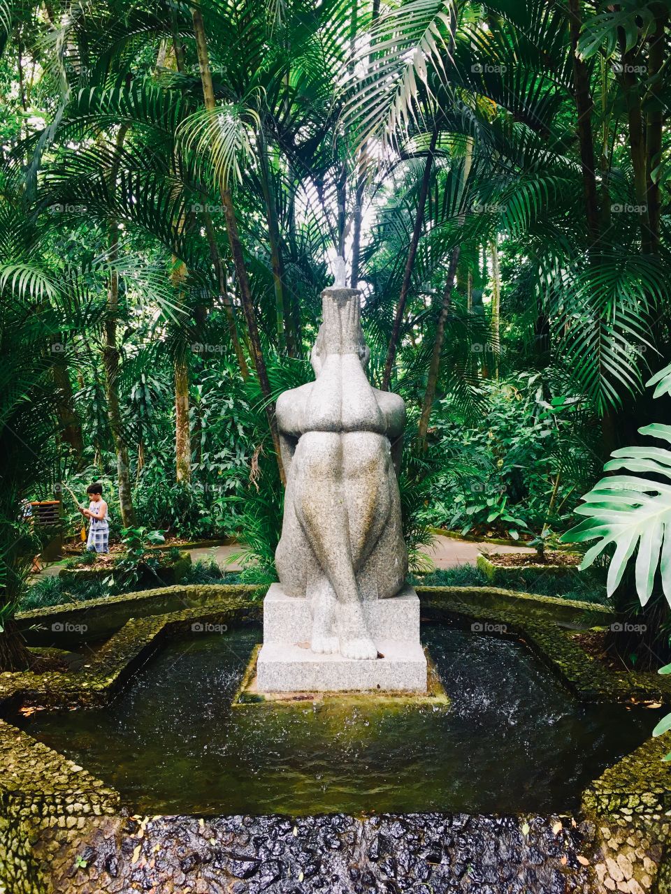 Praça da Ninfa no aprazível Orquidário de Santos. 
Muito gostoso tal lugar!