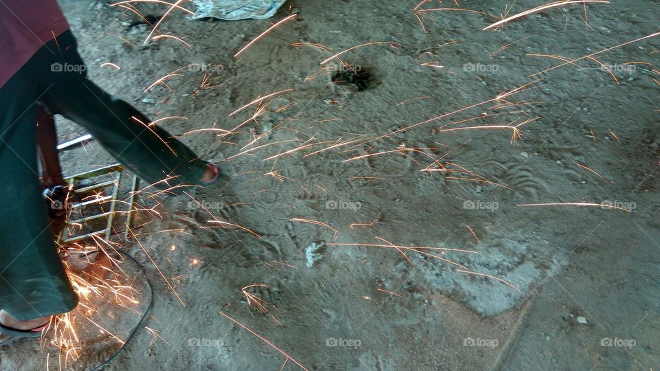 wending welder sparks